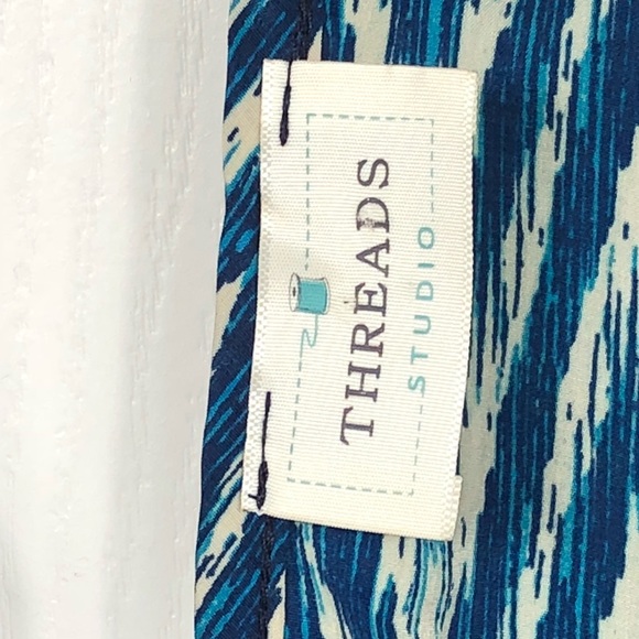 Threads Studio Halter Top Size Medium - Picture 4 of 7